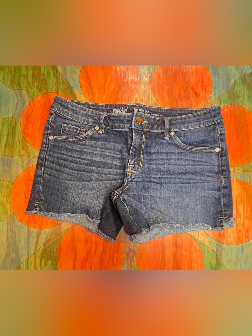 Mossimo Mid-Rise Midi Cut Off Denim Shorts Blue Size 8/29 Raw Hem Jeans
